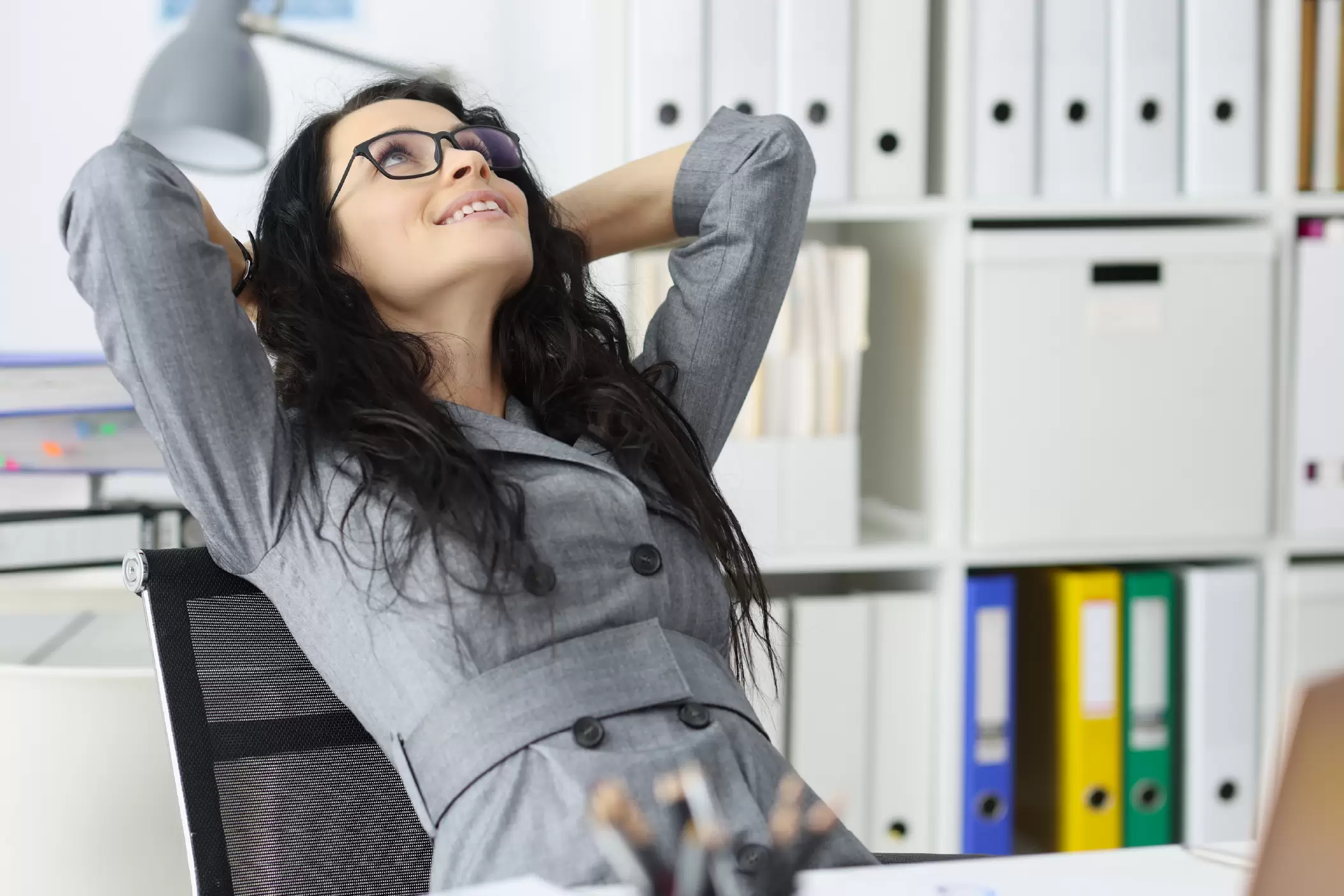 Tiempo justo, cultura sana: Diseñando Políticas que equilibren eficiencia y descanso